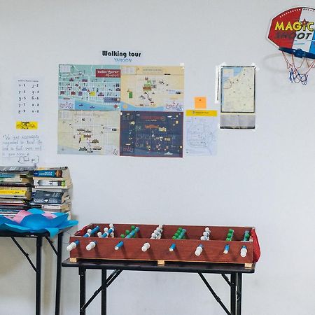 Dengba Hostel Rangun Kültér fotó
