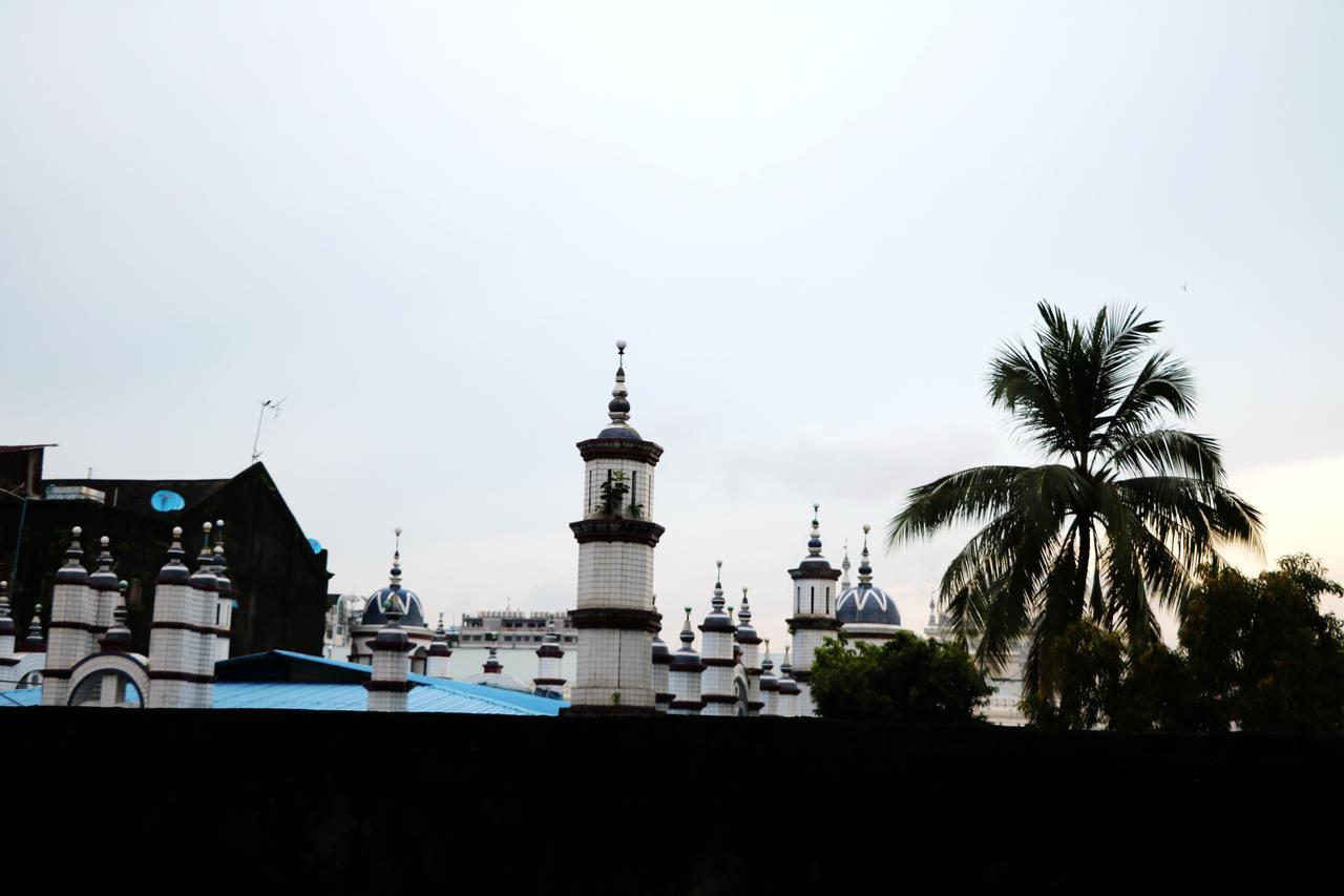 Dengba Hostel Rangun Kültér fotó