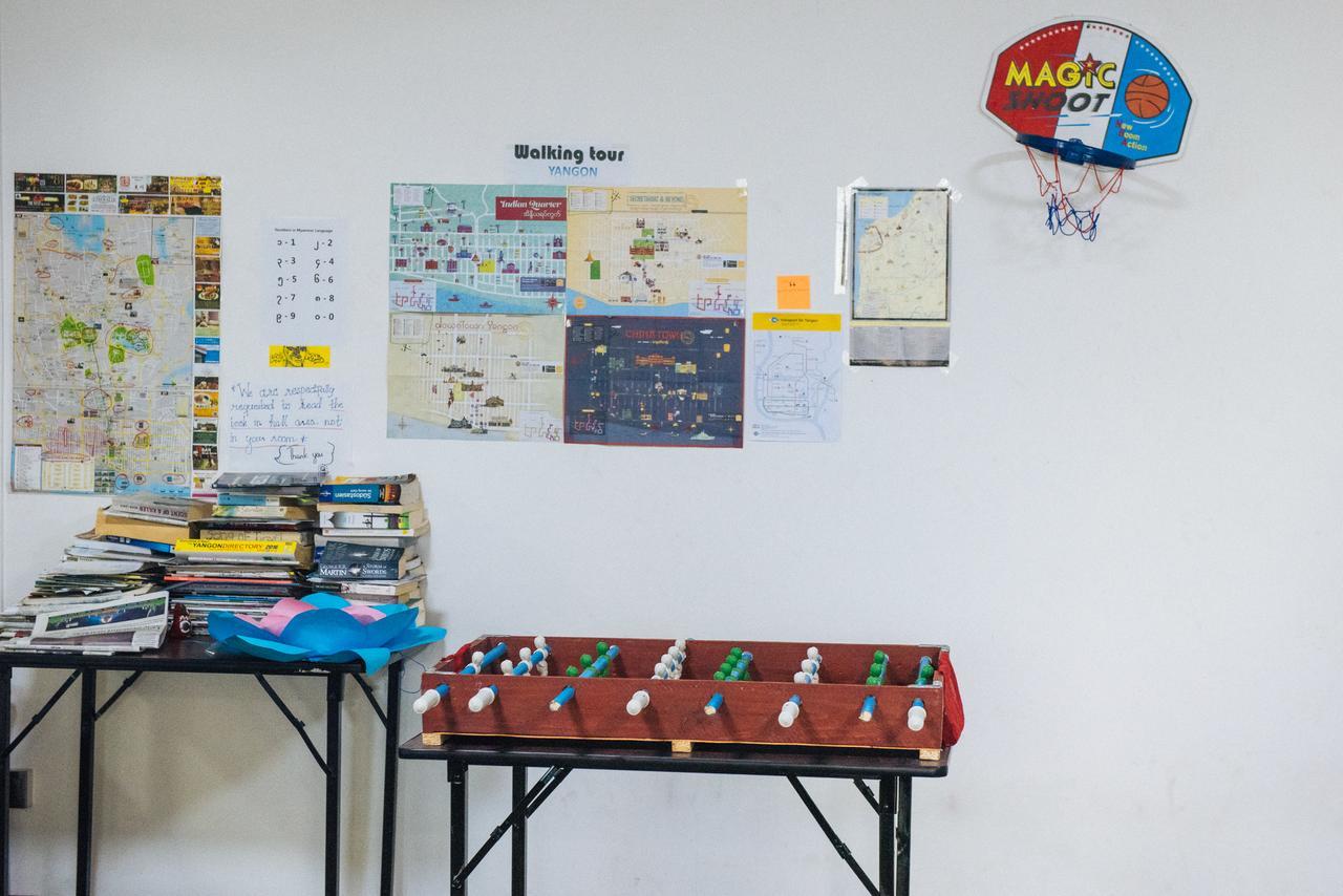 Dengba Hostel Rangun Kültér fotó