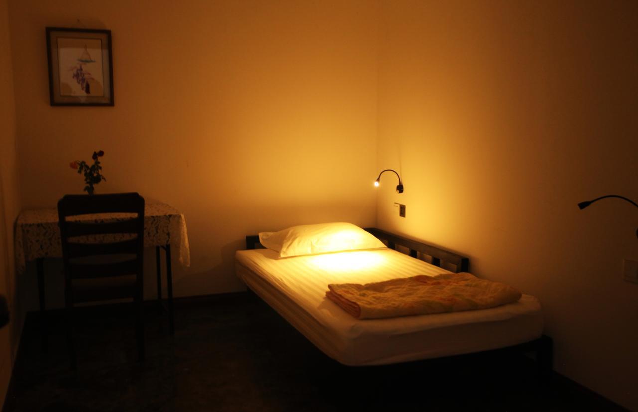Dengba Hostel Rangun Kültér fotó