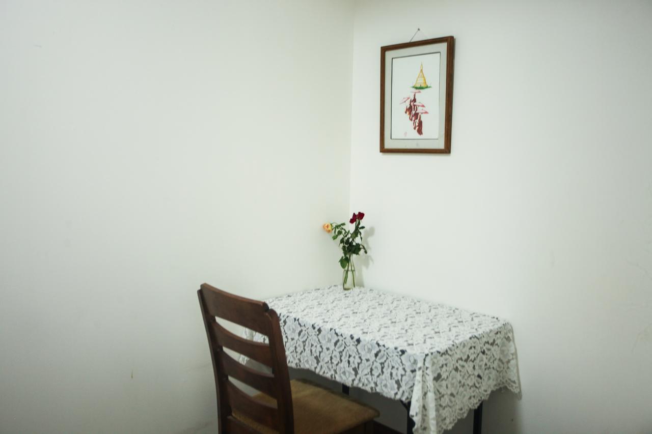 Dengba Hostel Rangun Kültér fotó
